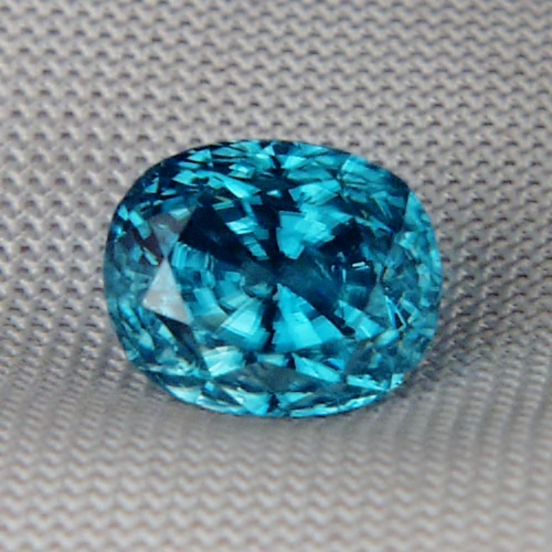 Special Color and Quality Blue Zircon Cambodia 5.67 ct  Litnon.com