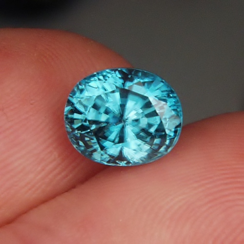 Special Color and Quality Blue Zircon Cambodia 5.21 ct  Litnon.com