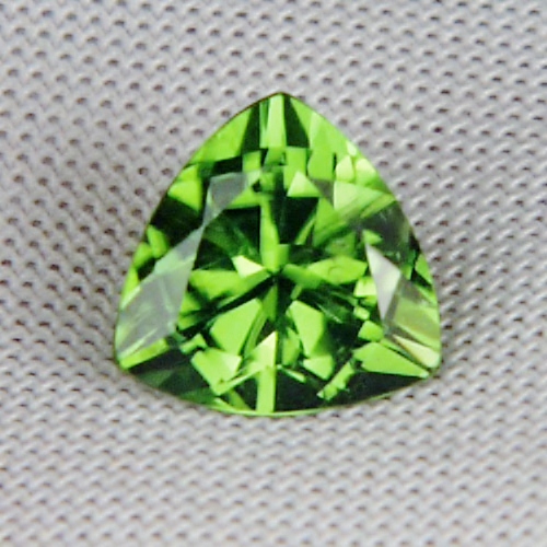 Fine Quality Bright and Pretty Arizona Peridot 3.62 ct  Litnon.com