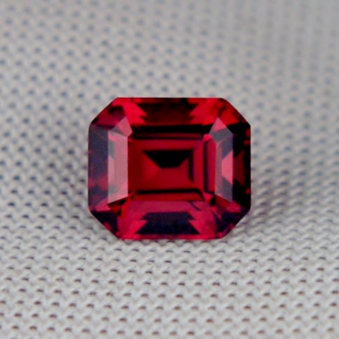 Quality Tanga Rhodolite Garnet Tanzania 1.93ct  Litnon.com
