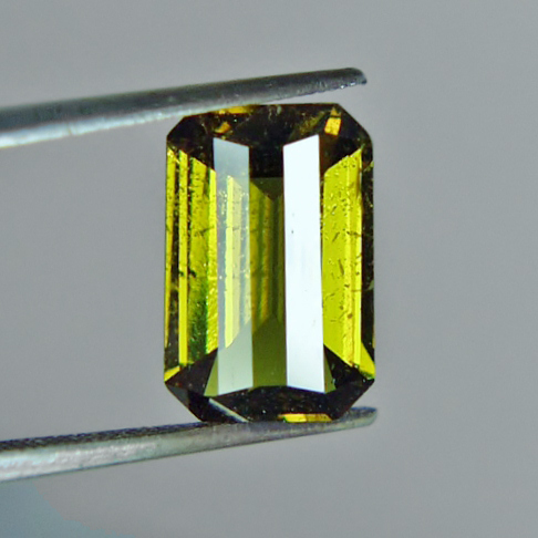 Rare Collectors Color Shift Vesuvianite - Idocrase 4.95ct  Litnon.com