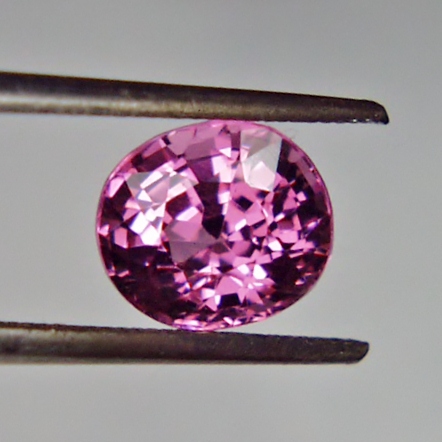Bright Clean and Pink Natural Spinel Tajikistan 1.91ct  Litnon.com