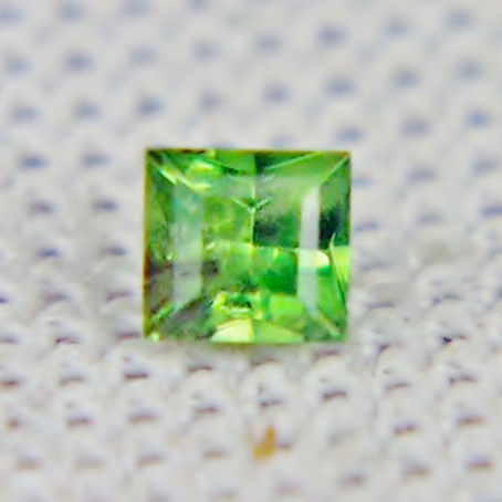 Perfect Horsetail Inclusions Russian Demantoid Garnet  Litnon.com