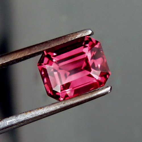 Quality Tanga Rhodolite Garnet Tanzania 1.50ct  Litnon.com