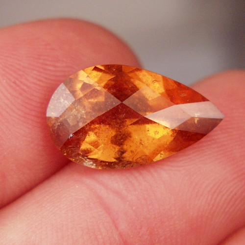 Huge! Collectors Ultra Rare Clinohumite Pakistan 9.73 ct   Litnon.com