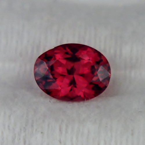 Quality Tanga Rhodolite Garnet Tanzania 1.55ct  Litnon.com