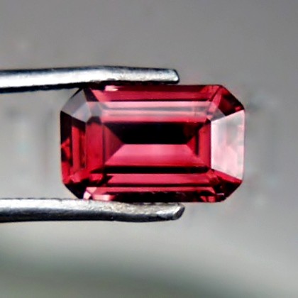 Quality Tanga Rhodolite Garnet Tanzania 1.25 ct  Litnon.com