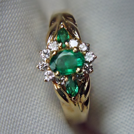 Fine Color Emerald Diamond 14 kt Ring  Litnon.com