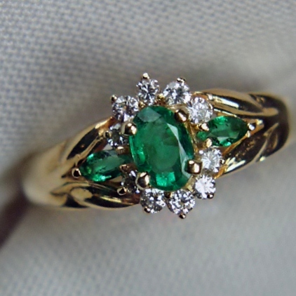 Fine Color Emerald Diamond 14 kt Ring  Litnon.com