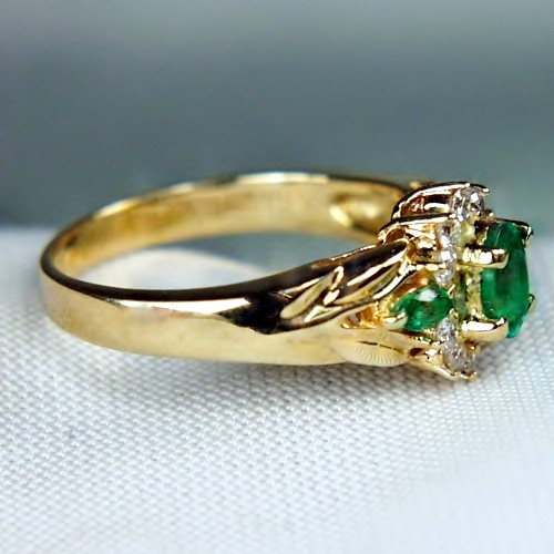 Fine Color Emerald Diamond 14 kt Ring  Litnon.com