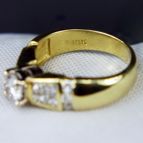 Quality Diamonds F-G Color 18 kt Diamond Ring  Litnon.com