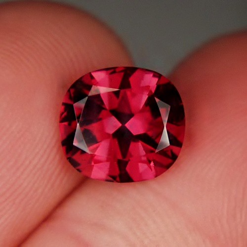 Quality USA Cut Tanga Rhodolite Garnet Tanzania 3.58ct  Litnon.com