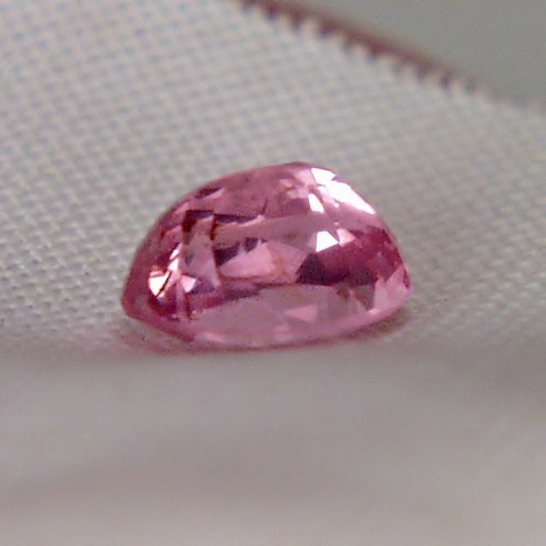 Baby Pink Natural Spine South East Asia 1.95ct  Litnon.com