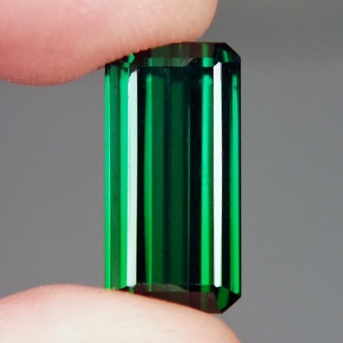 Bright and Clean Old Stock Fine Green Tourmaline Brazil 11.07ct GLI PAID Litnon.com
