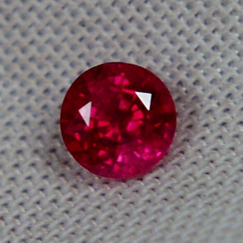 Fine Color and Bright Natural South East Asia Ruby 5mm 0.63 ct  Litnon.com