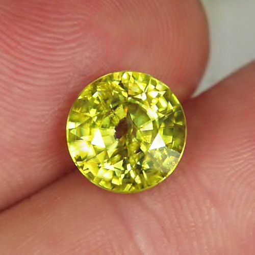 Brilliant Natural Yellow Sphene Pakistan 4.02 ct  Litnon.com