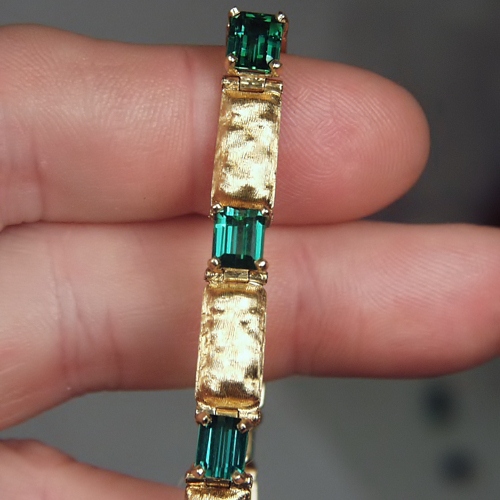 Quality Estate 18 Karat Blue - Green Tourmaline Bracelet GLI  Litnon.com