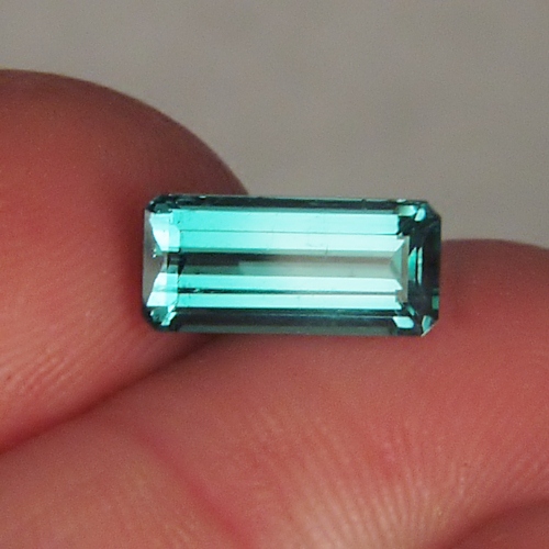 Rare Neon Blue Color Untreated Oyo Tourmaline 2.54 ct  Litnon.com