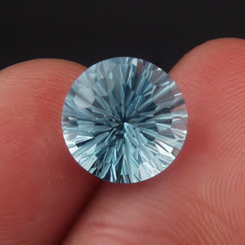 Bright Color and Fine Cutting Brilliant Blue Topaz 10.51 ct  Litnon.com