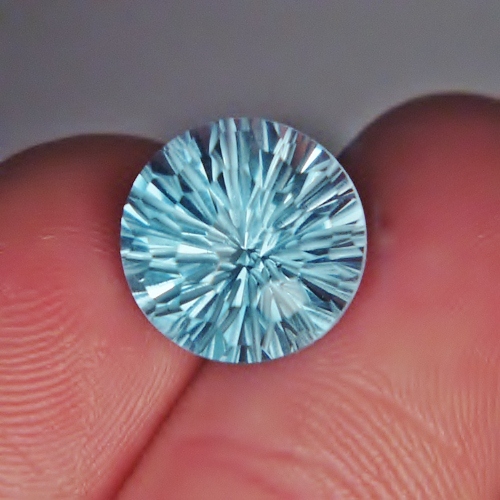 Bright Color and Fine Cutting Brilliant Blue Topaz 10.51 ct  Litnon.com