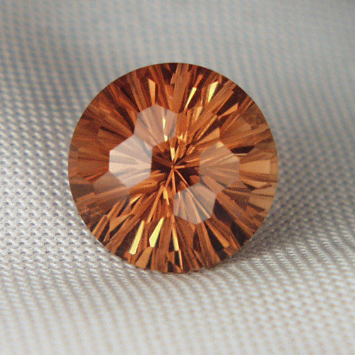 Color and Fine Cutting Bright Sherry Topaz Brazil 9.47 ct  Litnon.com