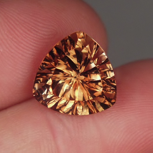 Color and Fine Cutting Bright Sherry Topaz Brazil 9.21 ct  Litnon.com
