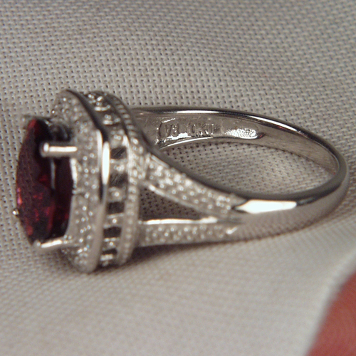 NR Pretty Red Rhodolite Garnet Diamond Ring 10kt  Litnon.com