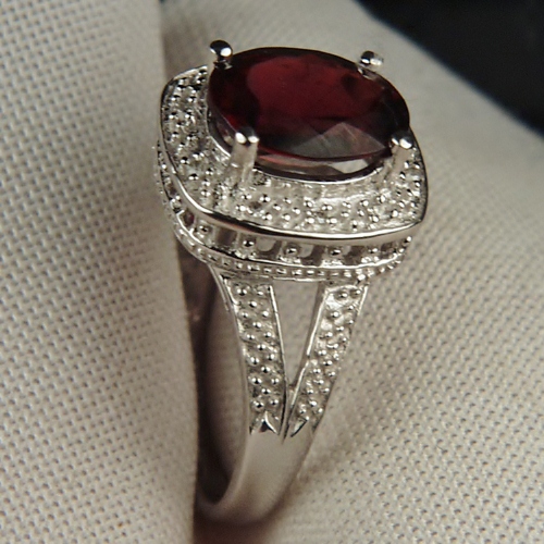NR Pretty Red Rhodolite Garnet Diamond Ring 10kt  Litnon.com