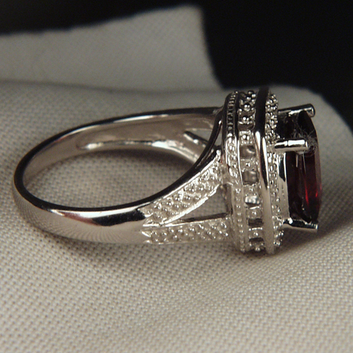 NR Pretty Red Rhodolite Garnet Diamond Ring 10kt  Litnon.com