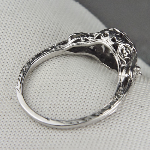 Antique 18kt White Gold Old Mine Cut Diamond Ring  Litnon.com