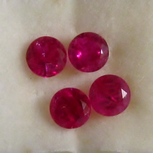 Fine Color and Bright Natural South East Asia Rubies 3.5mm 0.96 ct tw  Litnon.com