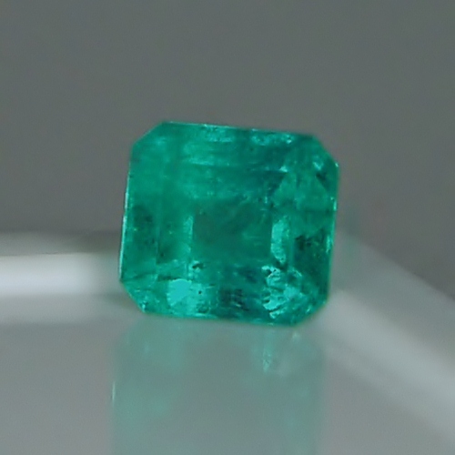 Bright & Nice Color! Untreated Colombian Emerald 1.33ct Litnon.com