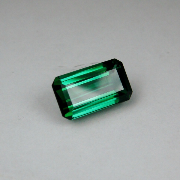 Bright and Clean Old Stock Fine Green Tourmaline Brazil 3.19 ct  Litnon.com