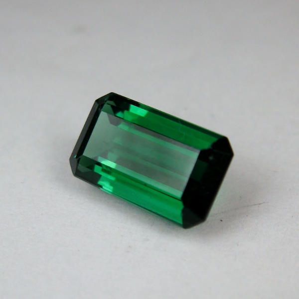 Bright and Clean Old Stock Fine Green Tourmaline Brazil 3.19 ct  Litnon.com