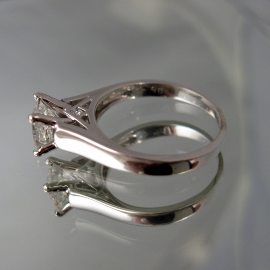 Quality Diamond Princess Cut 18 kt White Gold Diamond Ring 1.06 Carats  Litnon.com