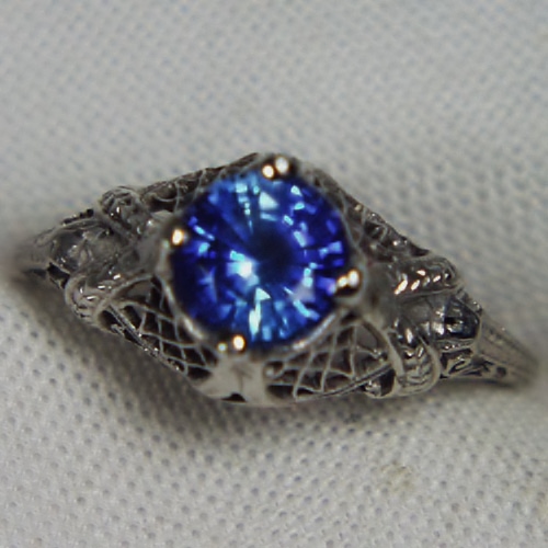 Antique Quality 18kt White Gold Ceylon Sapphire Ring  Litnon.com