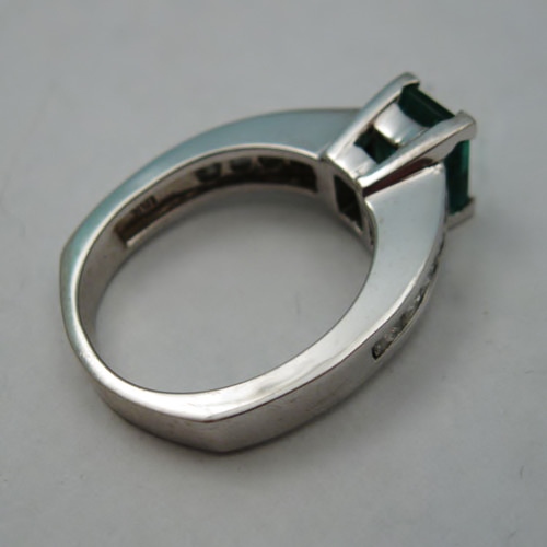 Estate I8kt White Gold Colombian Emerald and Diamond Ring  Litnon.com