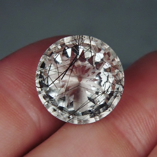 Rutile -Tourmaline White Quartz with Spider Gemstone 16.07 ct  Litnon.com