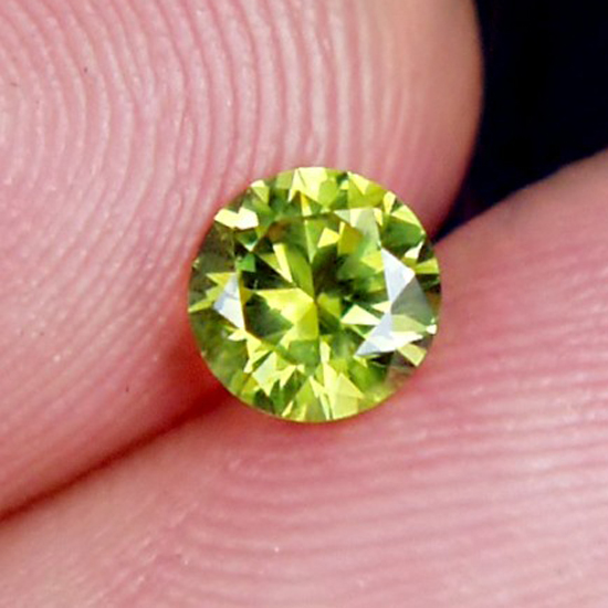 Brilliant and Top Cut Color Shift Russian Demantoid Garnet GL Litnon.com