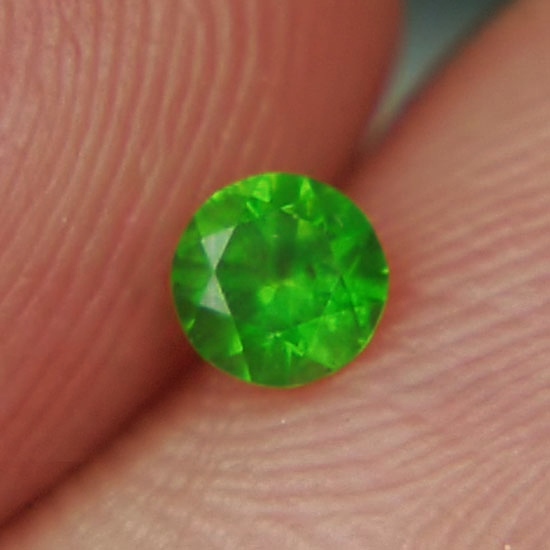 Rare Gem Glowing Green Russian Demantoid Garnet  Litnon.com