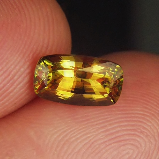 Multi Color Fire! Natural Sphene Pakistan 1.73 ct  Litnon.com