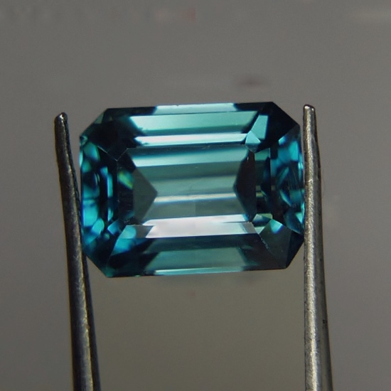 Special Color and Quality Big and Bold Blue Zircon Cambodia 7.50 ct  Litnon.com
