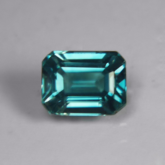 Bright and Fine Color Blue Zircon Cambodia 2.89 ct  Litnon.com