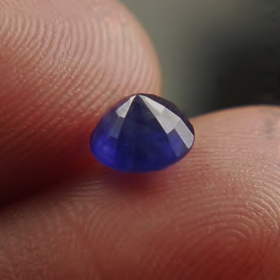 Color Bottle Glass Blue Natural Sapphire Madagascar 1.73 ct  Litnon.com
