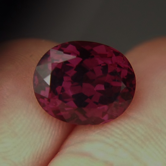Quality BIG USA Cut Tanga Rhodolite Garnet Tanzania 7.60ct  Litnon.com
