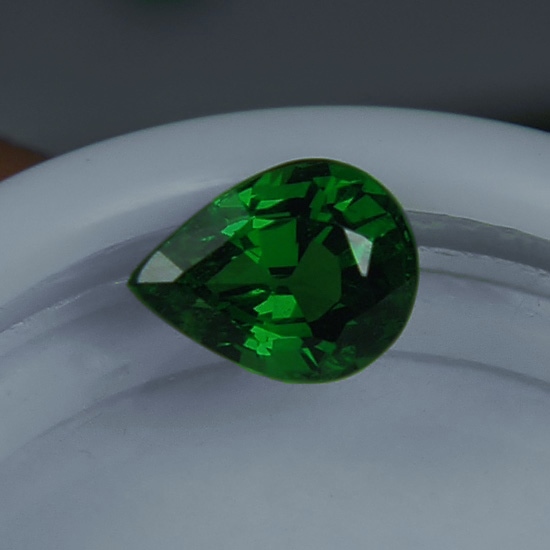 Superb Color Tsavorite Green Garnet Kenya 1.42ct  Litnon.com