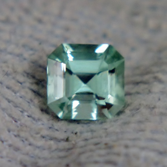 USA Cut Sea Foam Green Tourmaline Afghanistan 1.66 ct  Litnon.com