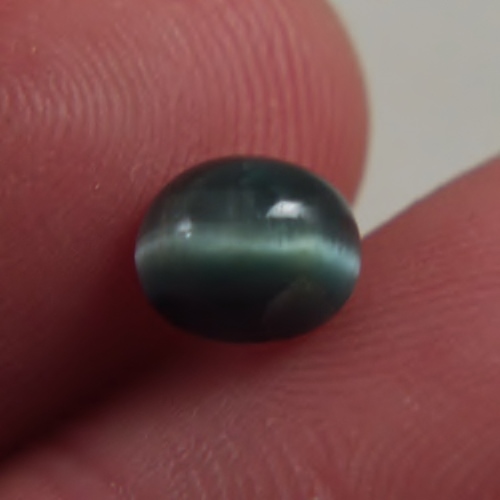 Rare Sharp Cats Eye Chrysoberyl Cabochon 1.73 carats Litnon.com