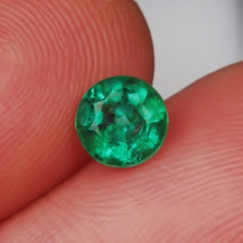Great Color! Natural  Zambian Emerald Calibrated 6 mm!   Litnon.com