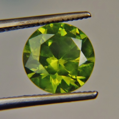 Huge and Rare Natural Russian Demantoid Garnet 1.53 ct  Litnon.com